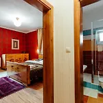 Barcadam Hotel