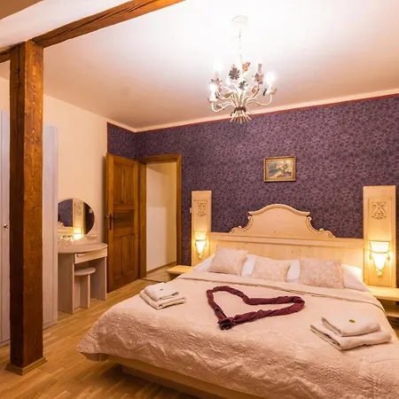 Barcadam Hotel *